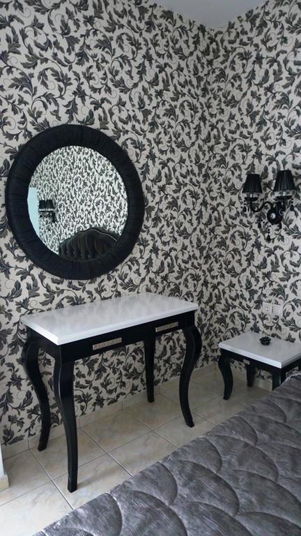 George & Sia'S House Apartment เนโอสมาร์มาราส ห้อง รูปภาพ