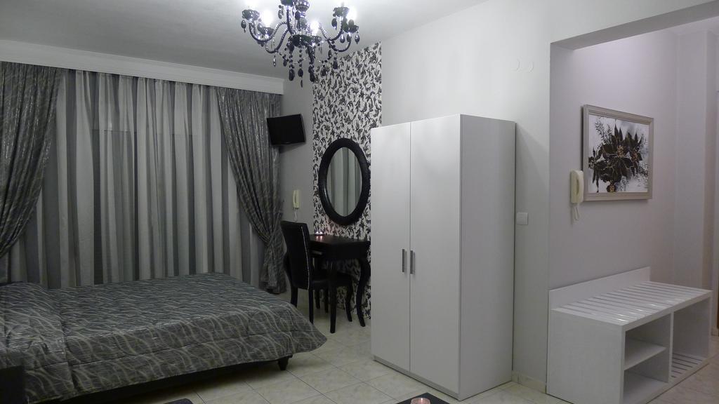 George & Sia'S House Apartment เนโอสมาร์มาราส ภายนอก รูปภาพ