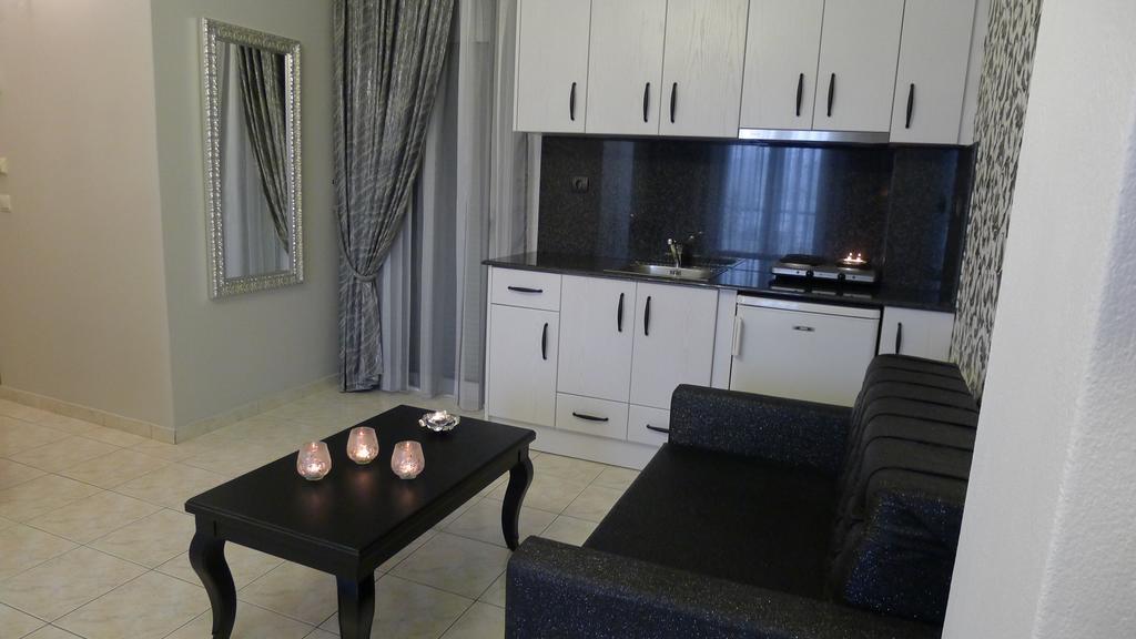 George & Sia'S House Apartment เนโอสมาร์มาราส ภายนอก รูปภาพ