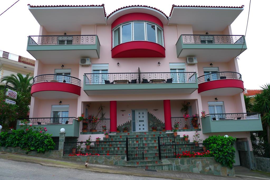 George & Sia'S House Apartment เนโอสมาร์มาราส ภายนอก รูปภาพ